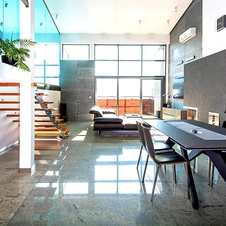 Mlynska 8 Z Prywatnym Basenem Apartman